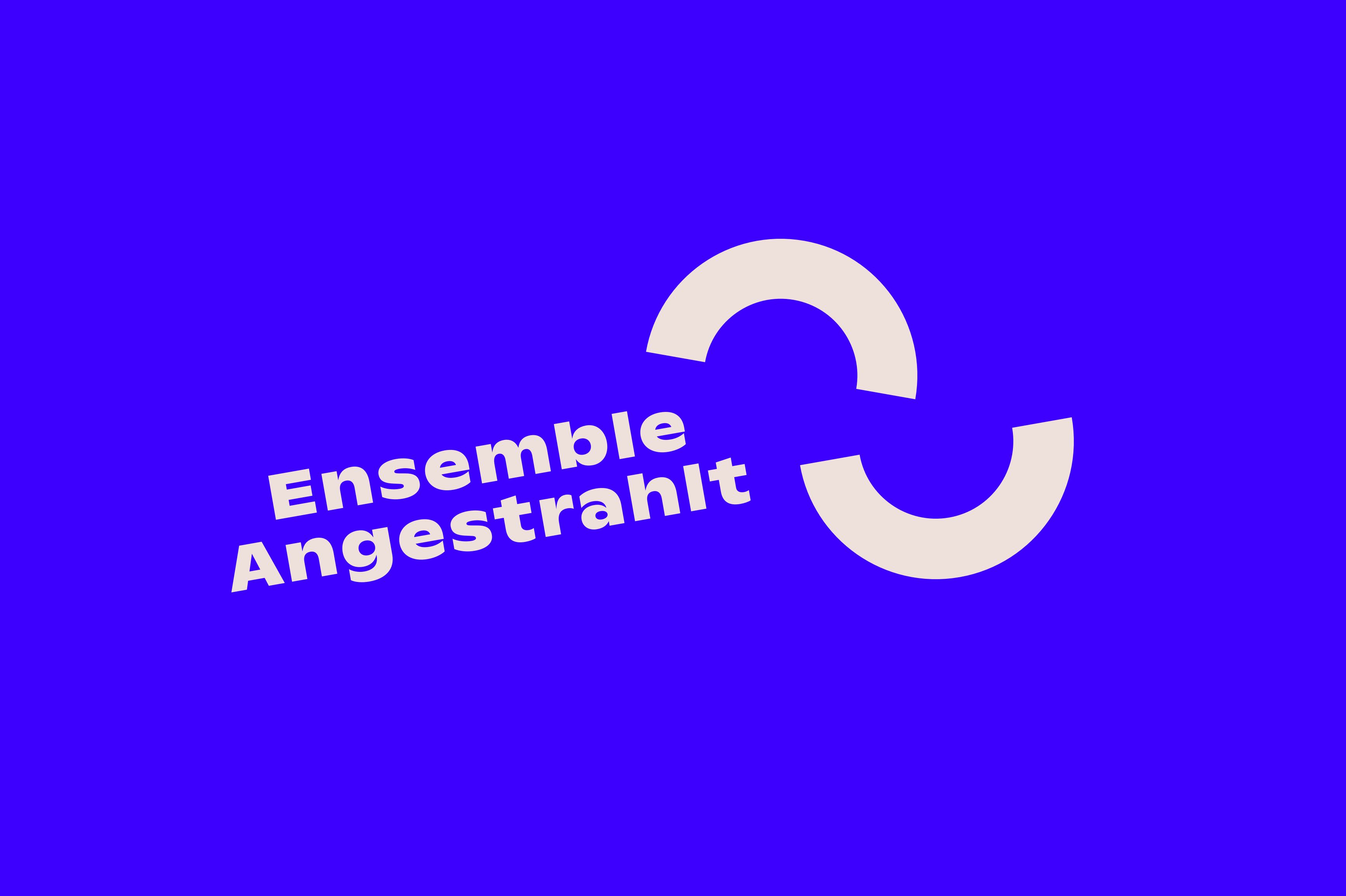 Logo Ensemble Angestrahlt.